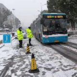 益阳交通全力应对低温雨雪冰冻天气 确保交通运输安全畅通