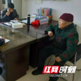 老人上门求助 桃江民警暖心送其回家
