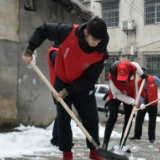 组图丨风雪逆行 除雪保畅 益阳人在行动