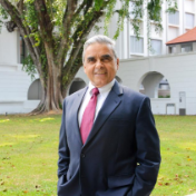 澎湃专访｜资深外交官马凯硕：拜登对外政策缺全球性战略思维