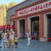 国庆风景中最美“中国红” 国庆假期红色旅游再掀热潮