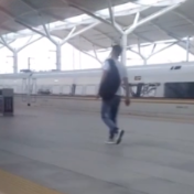 儿子首次带女友回家，父亲做“欢迎计划表”