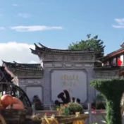 祖国颂·美丽中国丨云南丽江：菊花盛放 节日盛装迎游客