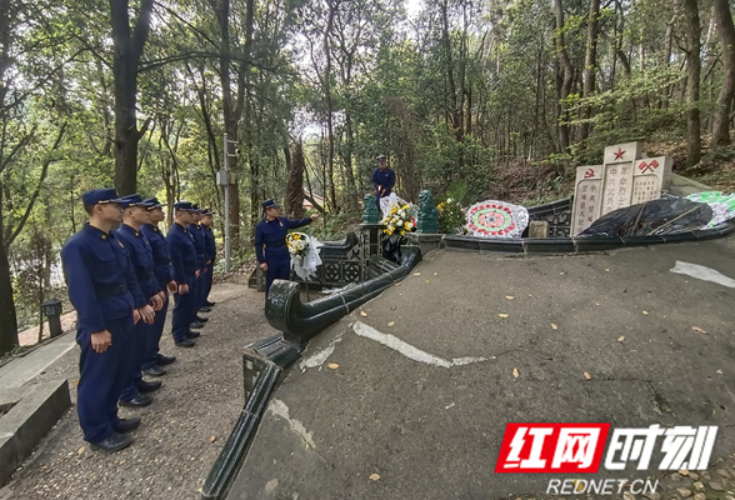 长沙消防望城大队多种形式开展清明节缅怀英烈活动
