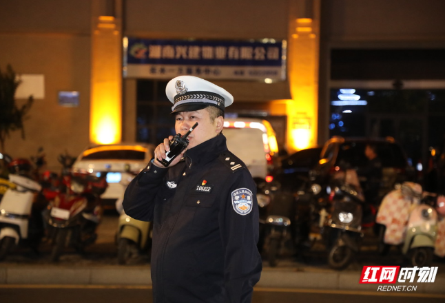 石门公安交警圆满完成湘佳友约·2024湖南（常德石门）柑橘节开幕式交通组织工作