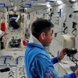 神舟十八号“80后乘组”进驻空间站两个月 在轨工作有序开展