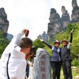 新华视点|“中国游”持续走热 吸引力如何持续?