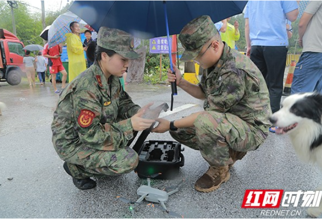 株洲市炎陵县人武部组织民兵执行抗洪抢险任务