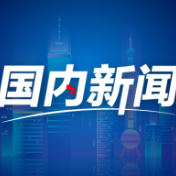 新疆沙漠有了“绿围脖”
