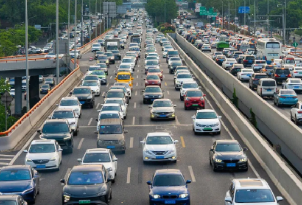 至2日15时，湖南部分高速公路实行交通管制！