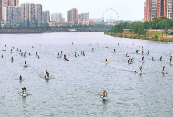 衡阳赛桨板 浏阳放烟花 永州“扒龙船·看湘超”  文旅体融合 热力值拉满