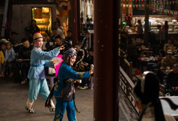 来长沙东茅街茶馆,喝茶听曲看好戏|组图