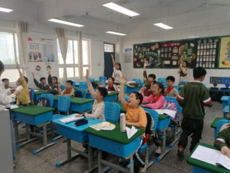 中南林业科技大学外国语学院节气课程走进育新小学