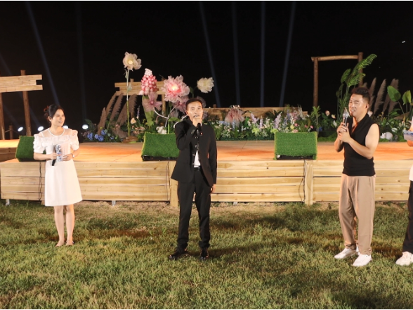 山水为幕歌为媒 “崀山声游记”草坪音乐会燃动夏夜