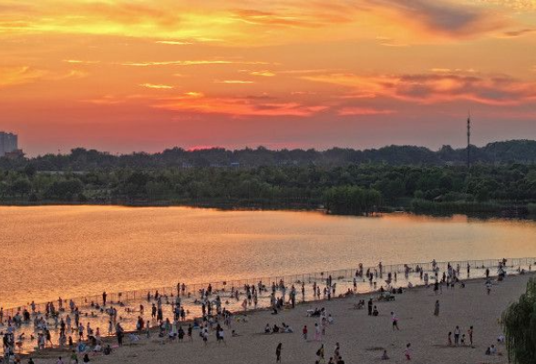 长沙松雅湖金沙银滩：落日熔金里的人间烟火