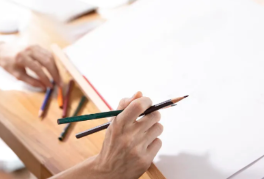 道县敦颐学校用四格漫画让学生画出“情绪说明书”——一张A4纸读懂青春期