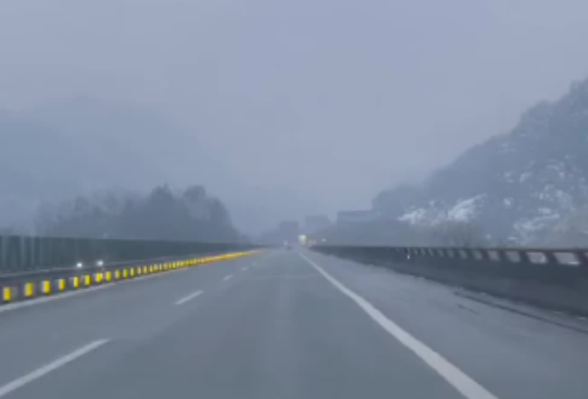 大雾！湖南高速多个收费站入口临时管制