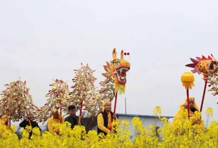 千城百县看中国｜湖南衡阳：“稻草龙”巡游年味浓