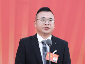 段照：“机械+科技”助力 让乡亲种田有奔头 ｜直击代表通道