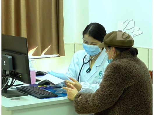 全国人大代表甘胜莲：AI和医生不是对立关系，医生应该把AI当作高效助手