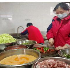 让最美逆行者吃上热菜热饭  ——怀化博雅幼教助力疫情防控
