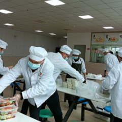 暖心！麻阳：爱心免费中晚餐“温暖”防疫执勤人