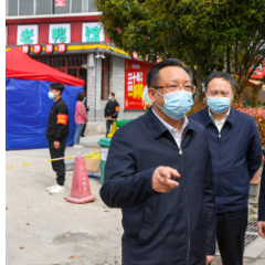 雷绍业现场督导主城区第四轮区域核酸检测工作时强调：提高质量 覆盖全员 确保核酸检测有力有序又好又快