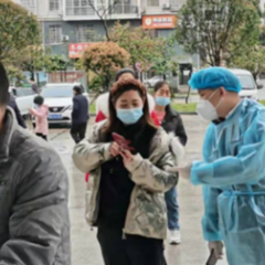 舍小家为大家 社区志愿者用爱点亮这座城