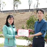 增植添绿 美化校园 ——怀化职院开展春季植树活动