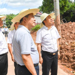 许忠建在麻阳检查指导灾后恢复重建工作