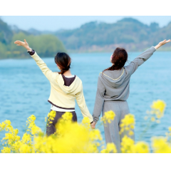 怀化洪江区:金色滩头春来早,一江沅水抱花流