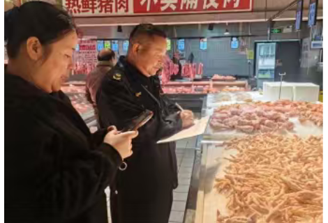 新晃开展违规鸡爪专项整治 守护群众“舌尖安全”