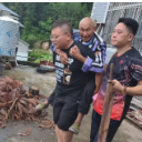 暴雨中的“反向奔赴”：麻阳兰里镇，他们背着87岁老人跑赢洪水