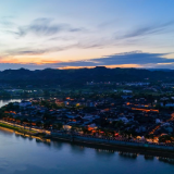 避暑不用跑远!洪江市:古城戏水尝味、稻田纳凉寻趣、山林追萤揽夏
