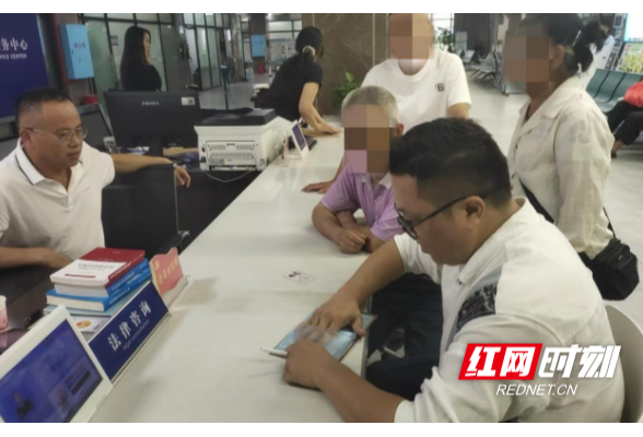 辰溪：七旬老人赡养纠纷得解决 联合驻村工作队法援来护航