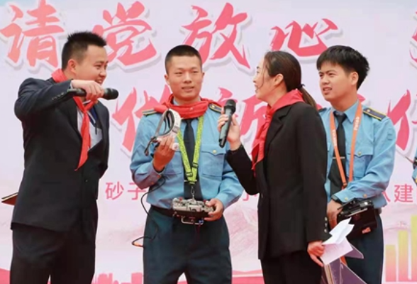 砂子塘新世界小学举行庆祝中国少年先锋队建队72周年活动