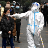 新华全媒+丨我们在古城遇见从容——西安防疫升级首日见闻