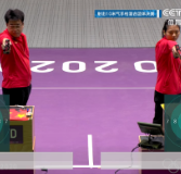 “大侄女+叔叔”！领奖台上的这一幕太有爱