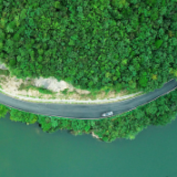 “飞阅”中国  走进乡村看小康丨条条公路串起美丽乡村