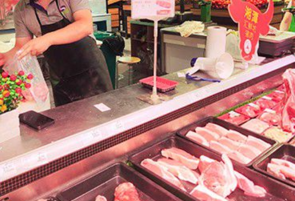秋天的菠菜身价直追“猪肉价” 8月猪肉价格下降47.1%
