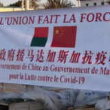 首批中国援助新冠疫苗运抵马达加斯加