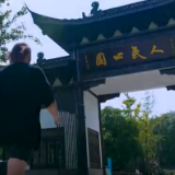 外国小哥打卡世界互联网大会：在乌镇生活太幸福了！