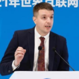 英国“网红”谈幽默记录中国：让中国人的幸福和笑容来做回答