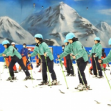 冰雪运动装备热销、冰雪旅游市场火爆……冬奥会成“带货王”