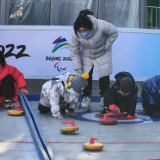 海评面：万物皆可“冰壶”，“冬奥民间分会场”火到海外