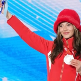 从儿时相识到峰顶相见，这两个00后太励志了