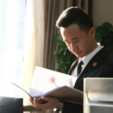 法官霸气回应威胁：我要是受伤或者死了成了英烈，你们在场的一个都跑不了