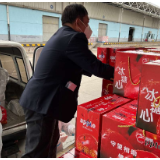 西藏援沪保供专列抵达，铁路部门8小时内抢卸出货完毕