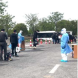 人民日报客户端：团旗映方舱，和志愿者“云端约会”