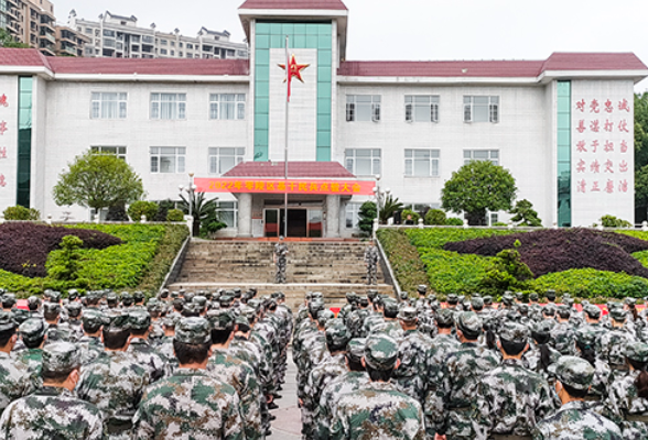 永州零陵：700余名基干民兵接受集中点验